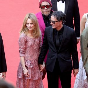 Aucun détail n'a été donné sur les raisons de leur séparation.

Vanessa Paradis,  Samuel Benchetrit (réalisateur),  JoeyStarr - Montée des marches du film « De son vivant » lors du 74ème Festival International du Film de Cannes. Le 10 juillet 2021
© Borde-Jacovides-Moreau / Bestimage
