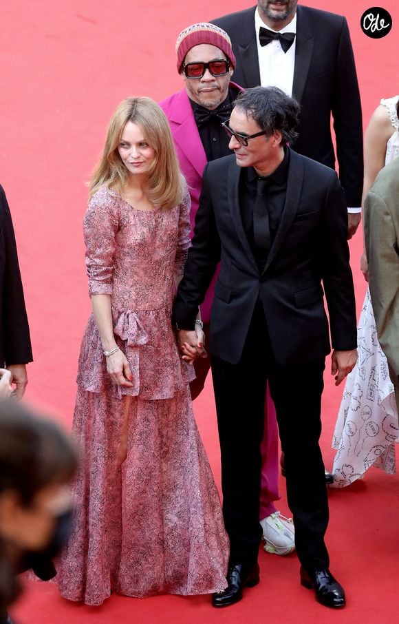 Aucun détail n'a été donné sur les raisons de leur séparation.

Vanessa Paradis,  Samuel Benchetrit (réalisateur),  JoeyStarr - Montée des marches du film « De son vivant » lors du 74ème Festival International du Film de Cannes. Le 10 juillet 2021
© Borde-Jacovides-Moreau / Bestimage