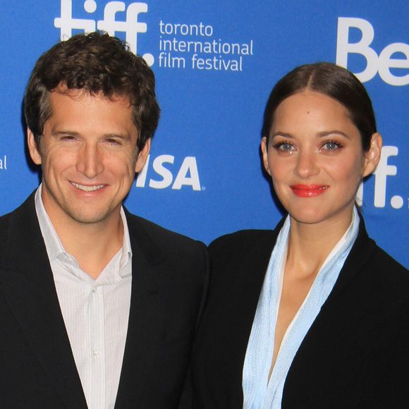 Marion Cotillard est à l'affiche du nouveau film de Guillaume Canet.

Guillaume Canet et Marion Cotillard (habillée en Dior Haute Couture) - Photocall du film "Blood Ties" au festival du Film de Toronto. © FAMEFLYNET / BESTIMAGE