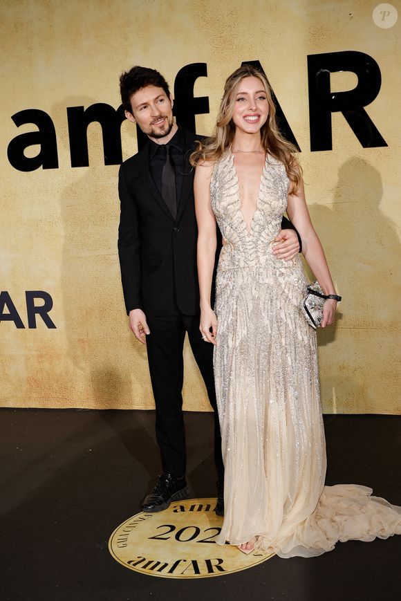 Pavel Durov (PDG de Telegram) et sa compagne Julia (Juli Vavilova ) au photocall du gala AmFar 2025 by Chopard à l'Hôtel du Cap-Eden-Roc à Antibes le 22 mai 2025. Le fondateur de la messagerie Telegram, Pavel Durov, a acheté à sa petite amie Juli Vavilova lors de lavente aux enchères un rôle dans un film du réalisateur oscarisé Spike Lee pour 400 000 $.

© Moreau / Jacovides / Bestimage