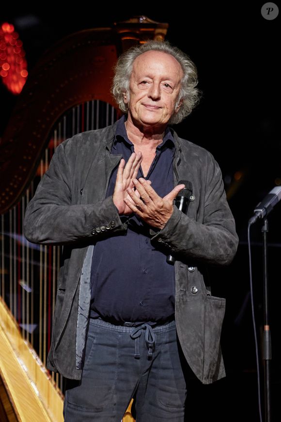 Exclusif - Didier Barbelivien - Scène - Spectacle symphonique Claude Lelouch "D'un film à l'autre" au Palais des Congrès de Paris le 14 novembre 2022.
© Moreau / Rindoff / Bestimage