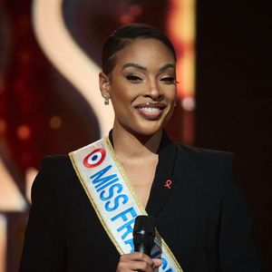 Exclusif - Angélique Angarni-Filopon lors de l’enregistrement de l’émission "Les stars s’unissent pour le Sidaction" au théâtre Marigny à Paris, France, le 11 mars 2025. © Guirec-Moreau/ Bestimage