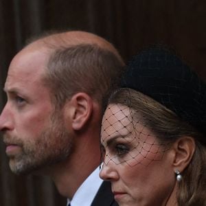 Le prince et la princesse de Galles quittent la cathédrale de Westminster, au centre de Londres, après la messe de requiem célébrée en l'honneur de la duchesse de Kent. Il s'agit du premier service funéraire catholique organisé pour un membre de la famille royale dans l'histoire moderne de la Grande-Bretagne. Katharine, l'épouse du duc de Kent, cousin de la Reine, s'est convertie au catholicisme en 1994, à Londres, le 16 septembre 2025. Photo par Ryan Jenkinson/Parsons/ABACAPRESS.COM Media
