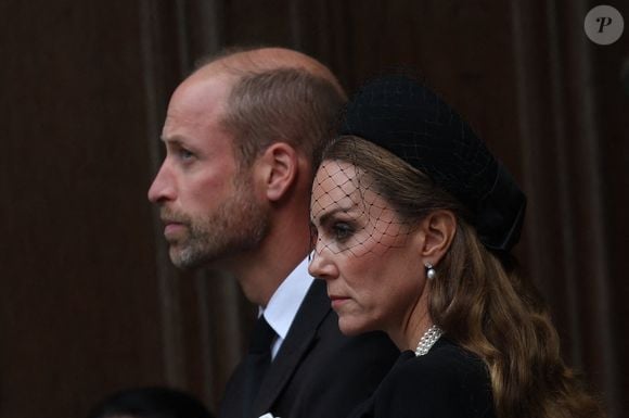 Le prince et la princesse de Galles quittent la cathédrale de Westminster, au centre de Londres, après la messe de requiem célébrée en l'honneur de la duchesse de Kent. Il s'agit du premier service funéraire catholique organisé pour un membre de la famille royale dans l'histoire moderne de la Grande-Bretagne. Katharine, l'épouse du duc de Kent, cousin de la Reine, s'est convertie au catholicisme en 1994, à Londres, le 16 septembre 2025. Photo par Ryan Jenkinson/Parsons/ABACAPRESS.COM Media