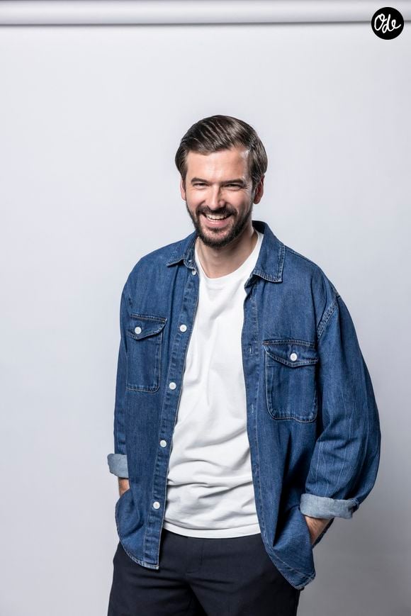 Laurent Ruquier va remplacer la séquence Marc-Antoine Le Bret dès le 24 août prochain.

Marc-Antoine Le Bret - Enregistrement de l'émission "La chanson secrète", présentée par N.Aliagas et diffusée le 1er décembre sur TF1
© Guillaume Gaffiot-Cyril Moreau / Bestimage