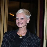 Adriana Karembeu, 54 ans et un glow naturel : cette adresse parisienne où elle s'est rendue pour avoir un teint parfait