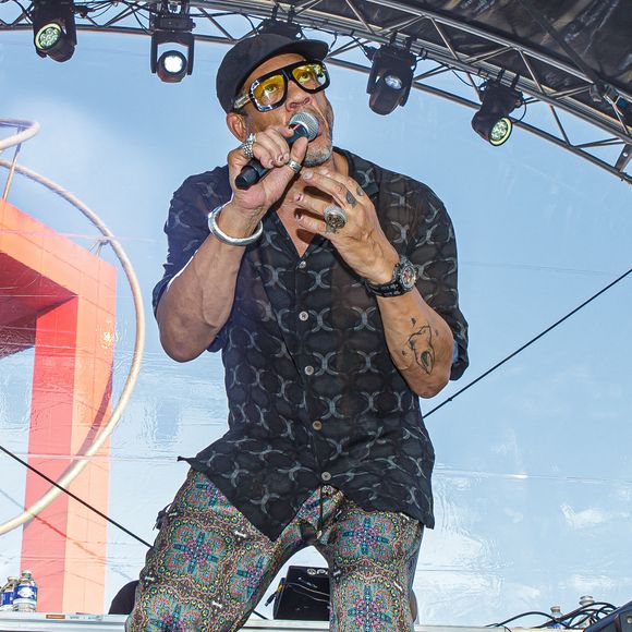 JoeyStarr en concert gratuit a Béthune dans le cadre du Feu d'artifice du 13 juillet 2025. © Stéphane Vansteenkiste/Bestimage