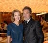 Pourtant, selon Julie Andrieu, Stéphane Delajoux aurait parfois préféré ne pas être "le chirurgien star", comme elle l'a expliqué aux journalistes du "Figaro".

Exclusif - Julie Andrieu et Stéphane Delajoux à l'inauguration du concept-store inédit, le 86 Champs Elysées à Paris, France, le 15 janvier 2018. 

Photo : Rachid Bellak / Bestimage