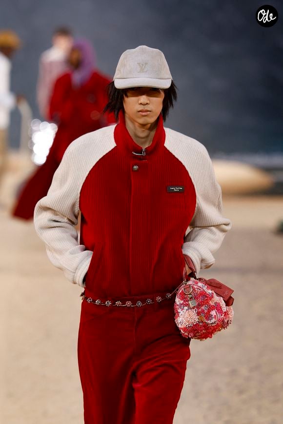 Défilé de mode Louis Vuitton Prêt à Porter Collection Homme Printemps/Été 2027 lors de la Fashion Week de Paris, à la Cité Internationale Universitaire de Paris, France, le 23 juin 2026. © Bestimage