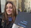 Ambre Chalumeau vient de sortir son premier livre, "Les Vivants". Un ouvrage adoré par Antoine de Caunes.
Ambre Chalumeau, chroniqueuse de "Quotidien"