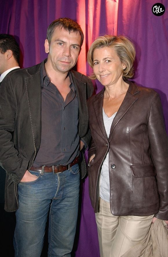 Le duo, que certains pouvaient juger mal assorti, a vécu une histoire médiatisée et passionnelle de 2003 à 2007...

Philippe Torreton et Claire Chazal assistent à la soirée de lancement de la nouvelle chaîne de TNT, France 4, organisée à l'Élysée Montmartre à Paris, en France, le 31 mars 2005. Photo de Giancarlo Gorassini/Abaca