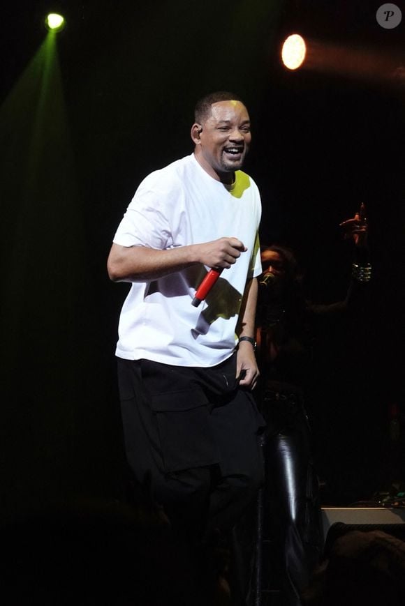 Will Smith avait frappé Chris Rock au visage suite à une blague de la 94ème cérémonie des Oscars.

L'artiste Will Smith est vu en train d'électriser une foule lors de son passage à Las Vegas, Nevada.