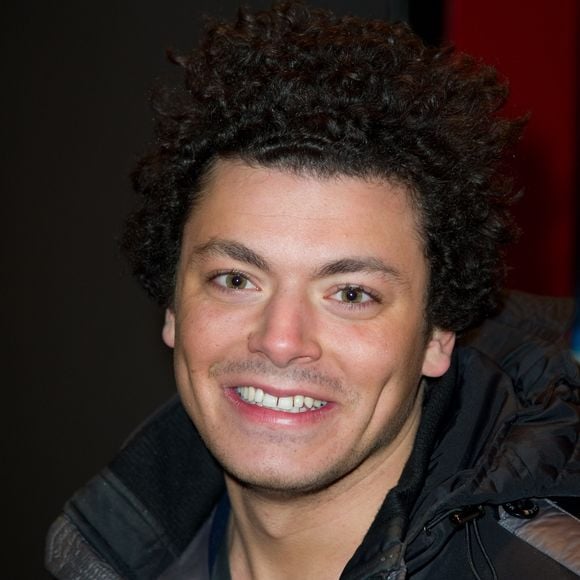 En effet, si Kev Adams n'est pas de leur génération, il a étudié entre les mêmes murs que des ex du Splendid et des figures politiques, comme François Hollande...

Kev Adams à l'avant première de "Café de Flore" à l'UGC Danton à Paris, le 23 janvier 2012. Crédit Bestimage