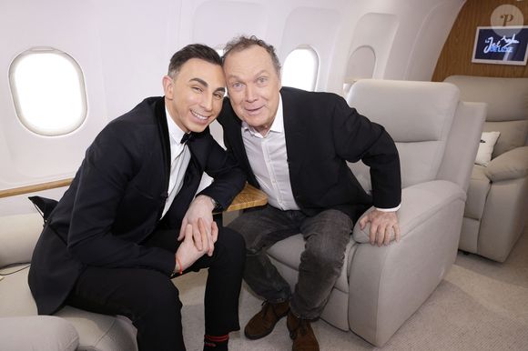 Il explique toucher des revenus réguliers grâce à ses droits d’auteur et collaborations musicales.

 Julien Lepers lors de l'enregistrement de l'émission "Le Jet de Luxe", présentée par Jordan de Luxe. Paris, le 16 janvier 2026.
© Cédric Perrin/Bestimage