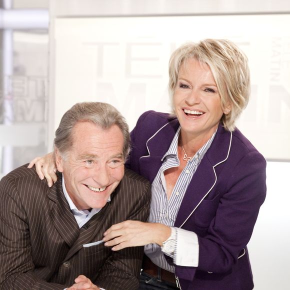 Depuis peu, Sophie Davant a lancé sa chaîne YouTube et a accepté de répondre aux questions des internautes.

Archives -  William Leymergie et Sophie Davant sur le plateau de Télématin