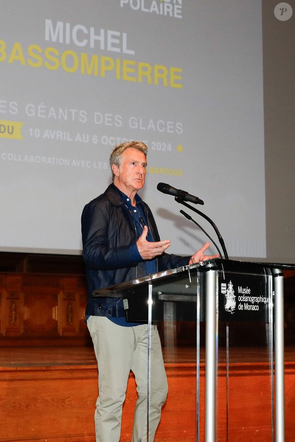 Exclusif -  François Cluzet lors de la visite de l'exposition Les Géants des Glaces de M.Bassompierre au musée océanographique de Monaco le 10 avril 2024.

© Claudia Albuquerque / Bestimage