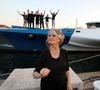 Refusant la célébrité, Mijanou s’est installée à Los Angeles

Brigitte Bardot pose avec l'équipage de Brigitte Bardot Sea Shepherd, le 26 septembre 2014. Photo par Bestimage