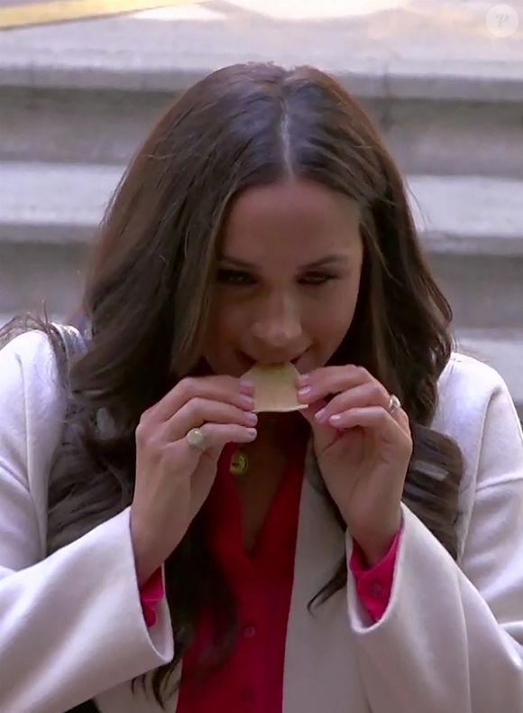 Ce qui est mangé en fin de journée, d'autant plus si c'est fait juste avant de se mettre au lit, peut avoir un réel impact sur la qualité de votre nuit

Meghan Markle sur le plateau de l'émission "The Ellen Show" à Los Angeles. Backgrid UK/ Bestimage