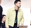 Née le 16 septembre 2026, la petite fille se prénomme Lennon Taylor Lautner et est surnommée Lenny.

L'acteur Taylor Lautner est sa femme Taylor au concert de Justin Timberlake à Kia Forum en Inglewood le 18/05/2024.

Photo : Backgrid USA / Bestimage