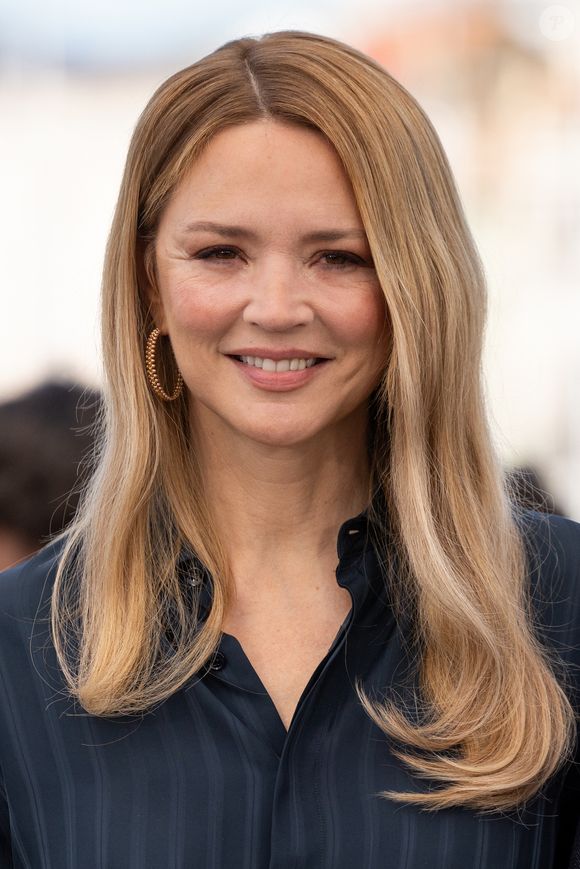 Virginie Efira au photocall du film "Soudain" lors du 79ème Festival International du Film de Cannes, France, le 16 mai 2026. © Jacovides-Moreau/Bestimage