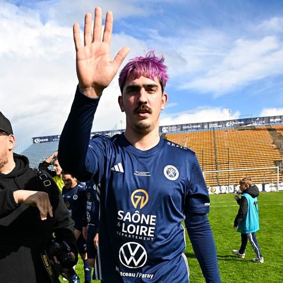 Découvrez le secteur en vogue dans lequel le jeune entrepreneur s'investit désormais pleinement.

Theo Griezmann lors du match caritative au bénéfice de l'Unicef au stade Jean-Laville de Gueugnon, le 1er avril 2024. 

© Pierre Perusseau/Bestimage