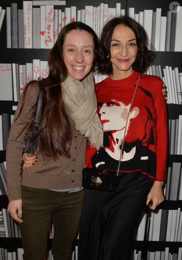 Aujourd’hui, la direction espère "remonter la pente", sécuriser les emplois et poursuivre la production tout en préservant l’héritage artisanal qui a fait la renommée de Poilâne dans le monde entier.

Apollonia Poilâne et Nathalie Rykiel - Soirée "Manifesto" pour célébrer les 50 ans de la Maison Sonia Rykiel à Paris, le 16 janvier 2018. © Veeren/Bestimage