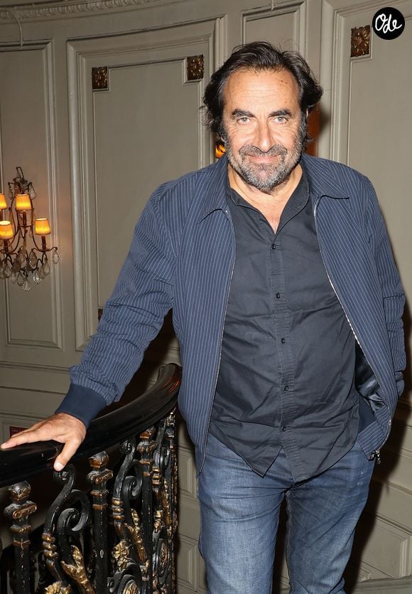 Et le quotidien derrière les fourneaux avec sa "compagne" : "Au début, je faisais des gratins de légumes, des petits plats mijotés"

André Manoukian - Générale de la pièce "Un léger doute" au théâtre de la Renaissance à Paris. © Coadic Guirec / Bestimage