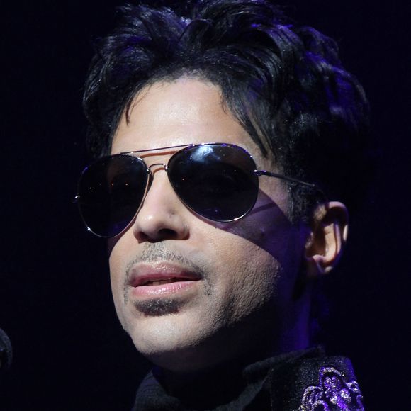 Le musicien Prince tient une conférence de presse à l'Apollo Theater à New York, NY, USA le 14 octobre 2010. Photo par PBG/PA Photos/ABACAPRESS.COM