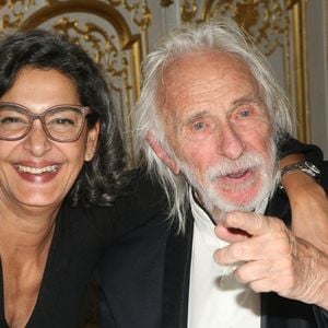 Pierre Richard est une légende vivante du cinéma français

Exclusif - Pierre Richard et sa femme Ceyla Lacerda - Soirée naturopathie à l'hôtel Le Marois à l'occasion de la sortie du livre "Guide de naturopathie" de D. Passuti à Paris. © JLPPA/Bestimage