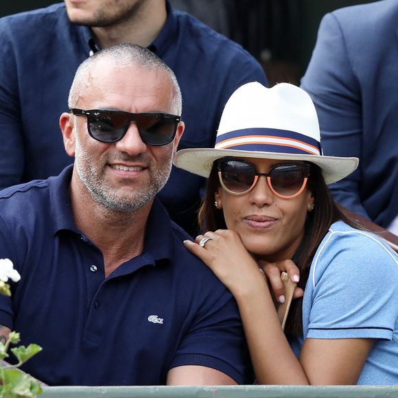 Amel Bent et son mari Patrick Antonelli dans les tribunes des internationaux de tennis de Roland Garros à Paris, France. © Dominique Jacovides - Cyril Moreau/Bestimage