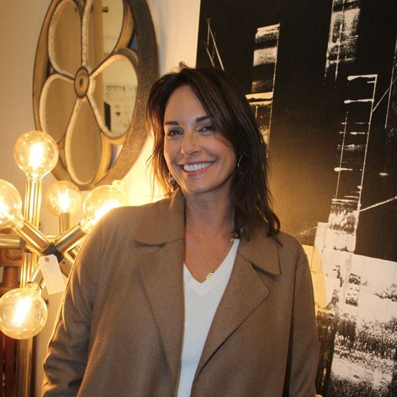 Avec ces looks irréprochables, la présentatrice s'impose indéniablement comme une véritable source d'inspiration mode.

Exclusif - Julia Vignali - Soirée du 100ème anniversaire du Marché Biron sur le thème Brésilien aux Puces de Saint-Ouen le 25 septembre 2025. © Philippe Baldini/Bestimage