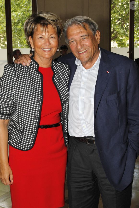 Il l'avait criblé de balles

Le baron Guy Ullens et Myriam Ullens au défilé Dior le 2 juillet 2012. RINDOFF-BORDE / BESTIMAGE
