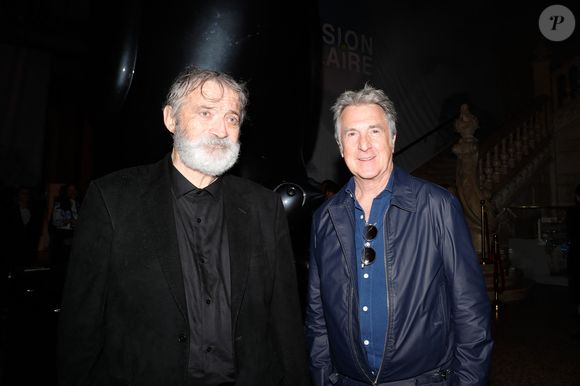 Très affecté, le comédien a tenu à saluer une dernière fois la douceur et la grandeur d'âme de son ami disparu.

Exclusif -  Michel Bassompierre et François Cluzet lors de la visite de l'exposition Les Géants des Glaces de M.Bassompierre au musée océanographique de Monaco le 10 avril 2024.

© Claudia Albuquerque / Bestimage