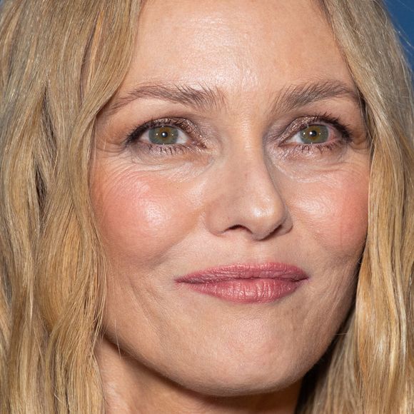 Vanessa Paradis assiste à la première du film 'Dis moi juste que tu m'aimes' au Pathe Wepler le 06 février 2025 à Paris, France. Photo by Nasser Berzane/ABACAPRESS.COM