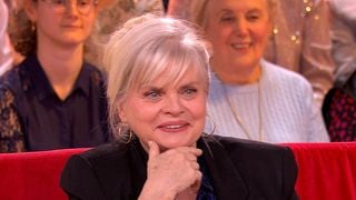 Isabelle Nanty réapparaît pour la première fois, des mois après ce qu'il s'est passé sur l'A10 : photos de l'actrice avec le sourire mais...