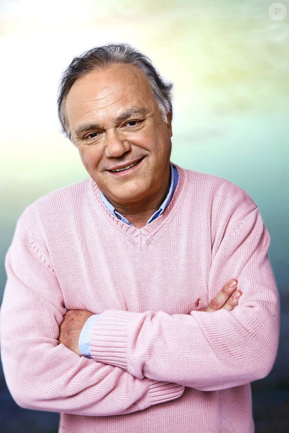 Laurent Cabrol pose à Paris, France, en juin 2006. Photo by Vim/ABACAPRESS.COM