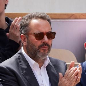 Bruce Toussaint dans les tribunes des Internationaux de France de tennis de Roland Garros 2024 à Paris, France, le 3 juin 2024. © Jacovides-Moreau/Bestimage