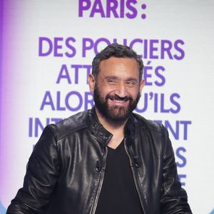 Exclusif - Cyril Hanouna, sur le plateau de l’émission « TPMP » présentée par C.Hanouna et diffusée en direct sur C8, Paris, France, le 24 fevrier 2025. © Jack Tribeca / Bestimage