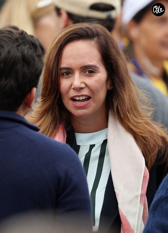 Sarah Knafo - Les célébrités lors de la grande messe du pape Leon XIV sur la place de la Concorde à Paris, le 26 septembre 2026. Entre l’avenue des Champs-Elysées et la place de la Concorde, 700.000 fidèles et curieux, venus des quatre coins du globe, se sont rassemblés pour participer à la messe célébrée par le Saint Père. Le voyage apostolique, du 25 au 28 septembre 2026, se poursuivra à Lourdes et Metz. © Jacovides / Moreau / Bestimage