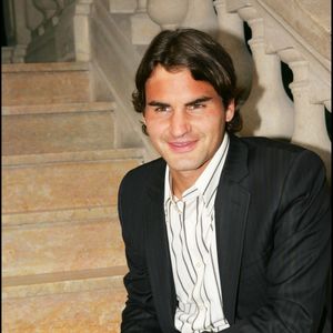 Une propriété aussi vaste qu'un village qui attire tous les regards. Le tennisman de 43 ans apprécie sa ville et les évènements qui y sont liés. 

Roger Federer au Pavillon d'Armenonville en 2006 RINDOFF-MACAULT / BESTIMAGE