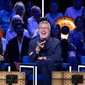 Exclusif - Laurent Ruquier, Valerie Mairesse, Jean-Philippe Janssens lors de l'enregistrement de l'émission "La Boîte à secrets", présentée par F.Bollaert et diffusée le 16 octobre sur France 3, à Paris, France, le 29 septembre 2026. © Cyril Moreau/Bestimage