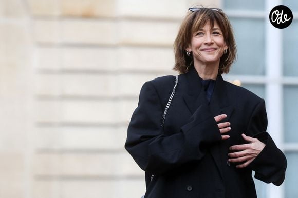 L'actrice Sophie Marceau - Arrivée des invités au dîner d'Etat en l'honneur du président chinois Xi Jinping et de sa femme la Première Dame Peng Liyuan au palais présidentiel de l'Elysée à Paris, France, le 6 mai 2024. © Stéphane Lemouton / Bestimage