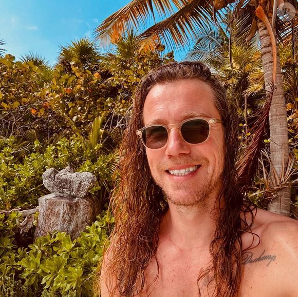 Julien Doré, Instagram
