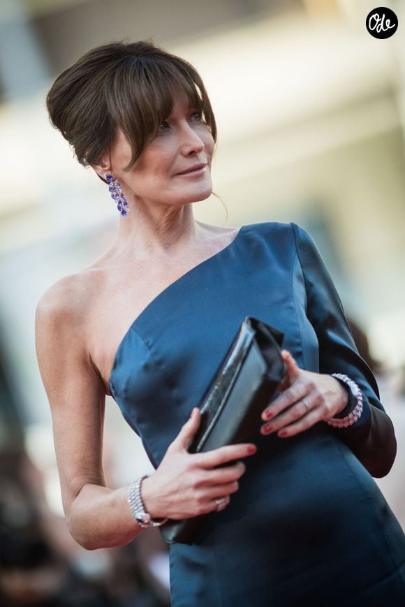 Carla Bruni Sarkozy - Montée des marches du film "Les Misérables" lors du 72ème Festival International du Film de Cannes. Le 15 mai 2019
© Jacovides-Moreau / Bestimage