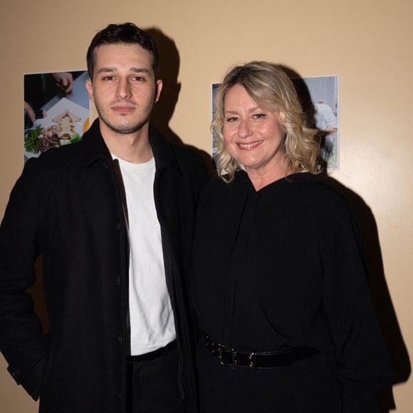 Exclusif - Luana Belmondo et son fils et Giacomo - Avant-première du documentaire "Belmondo, l'Italie en héritage" à la Maison de l'Italie à Paris. Le 18 mars 2024
© Sam Delpech / Bestimage