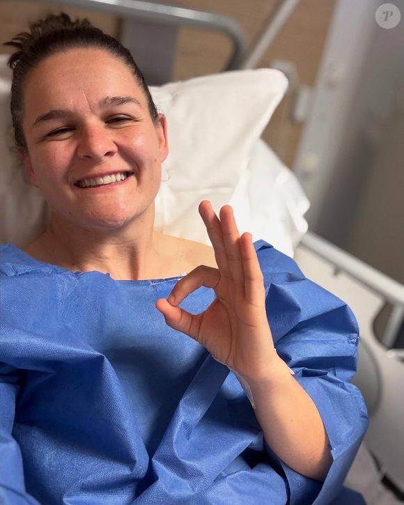 Agathe Gérin à l'hôpital suite à une blessure. 2 avril 2025. (Capture d'écran).