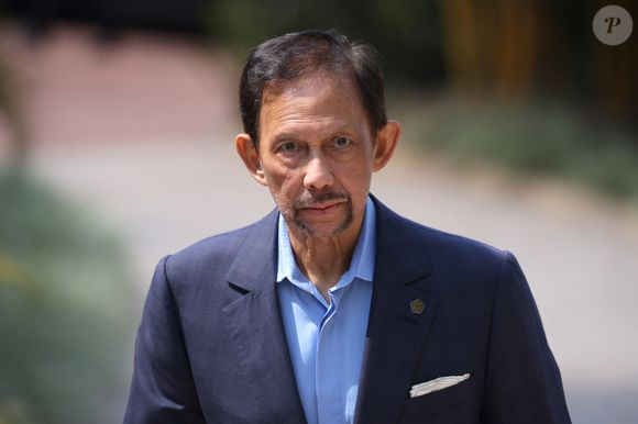 Hassanal Bolkiah (Sultan de Brunei) arrive au "Leader's Retreat" en marge de la réunion des chefs de gouvernement du Commonwealth à l'Intare Conference Arena à Kigali, le 24 juin 2022.

Photo : PA Photo/ Bestimage