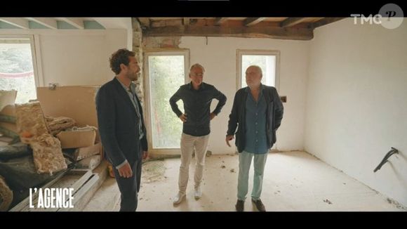 C'est ce qu'il expliquait dans L'Agence
François Berléand ouvre les portes de sa maison en ruine et au chantier abandonné dans l'émission "L'Agence" - TMC
