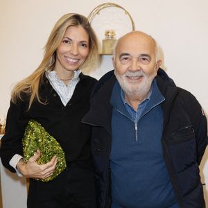 Exclusive - Gerard Jugnot et Patricia Campi assistent à la soirée des nouveaux soins de Chateau Berger au Pop-Up Chateau Berger à Paris, France le 06 décembre 2023. Photo by Jerome Dominé/ABACAPRESS.COM