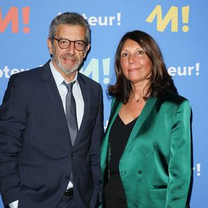 Le célèbre médecin du petit écran Michel Cymes vient de publier un nouvel ouvrage consacré aux troubles de l'attention.

Michel Cymes avec sa femme Nathalie - Dîner de Gala Moteur ! à la Bibliothèque Nationale de France (BNF) à Paris © Guirec Coadic / Bestimage